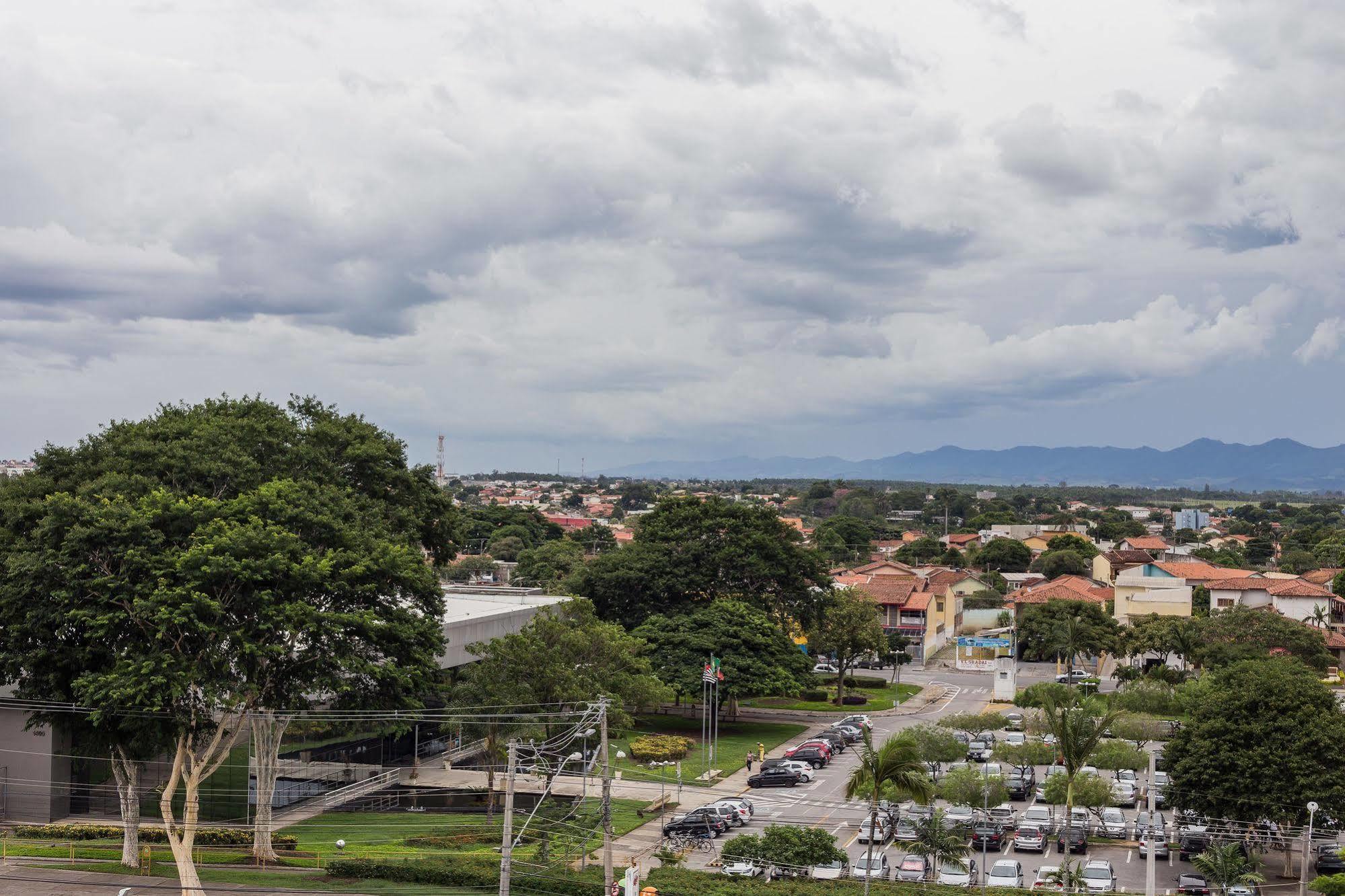 Domum Hotel Pindamonhangaba Luaran gambar